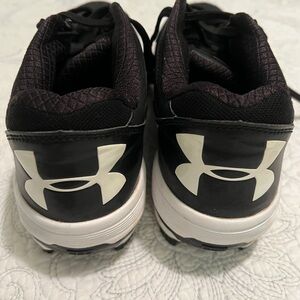 Men’s UA baseball cleats, 7.5